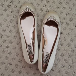 Badgley Mischka Ivory Jewel Wendy satin flats